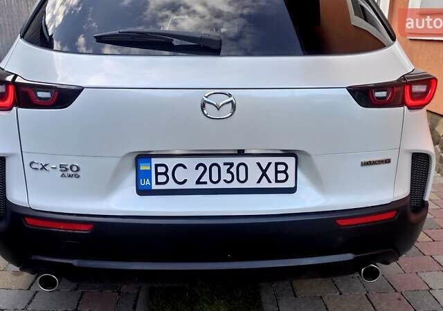 Белый Мазда CX-50, объемом двигателя 2.49 л и пробегом 27 тыс. км за 27800 $, фото 6 на Automoto.ua