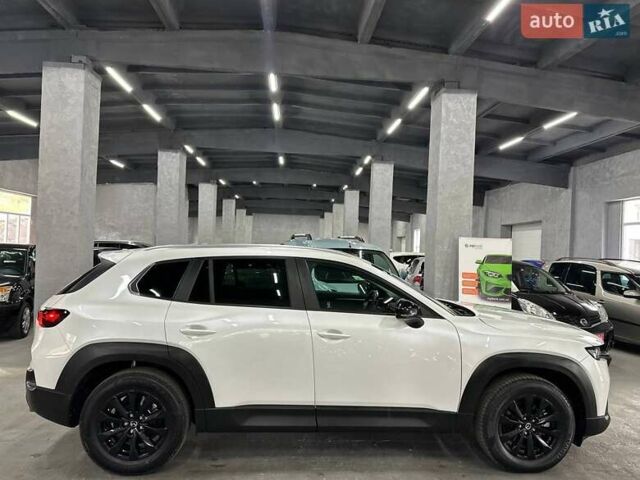 Белый Мазда CX-50, объемом двигателя 2.5 л и пробегом 49 тыс. км за 25999 $, фото 7 на Automoto.ua