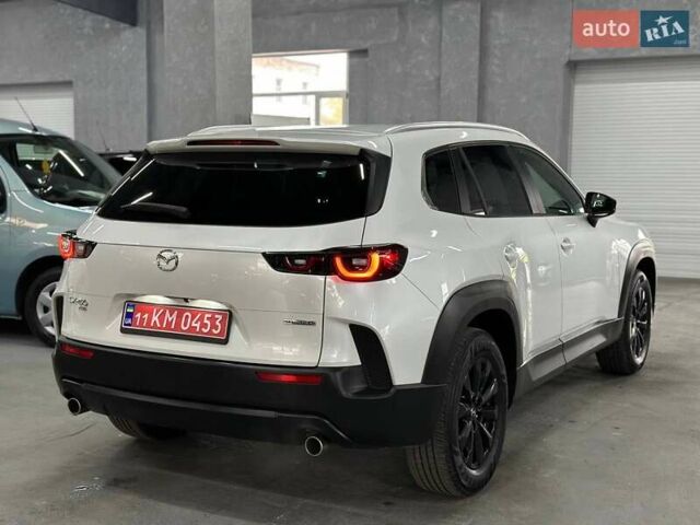 Белый Мазда CX-50, объемом двигателя 2.5 л и пробегом 49 тыс. км за 25999 $, фото 6 на Automoto.ua