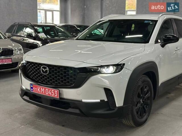 Белый Мазда CX-50, объемом двигателя 2.5 л и пробегом 49 тыс. км за 25999 $, фото 2 на Automoto.ua