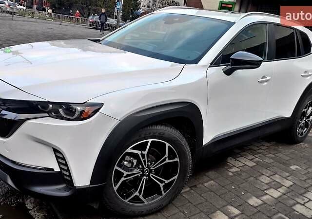 Белый Мазда CX-50, объемом двигателя 2.49 л и пробегом 27 тыс. км за 27800 $, фото 12 на Automoto.ua