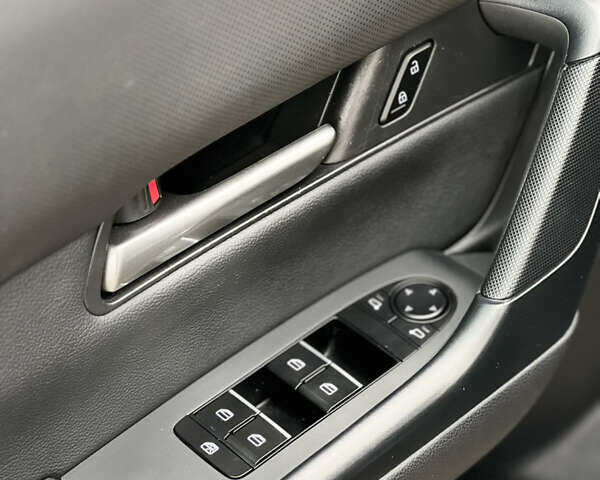 Чорний Мазда CX-50, об'ємом двигуна 2.49 л та пробігом 27 тис. км за 25900 $, фото 10 на Automoto.ua