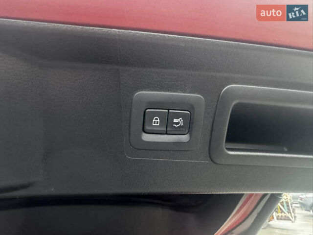 Красный Мазда CX-50, объемом двигателя 2.49 л и пробегом 87 тыс. км за 24000 $, фото 9 на Automoto.ua