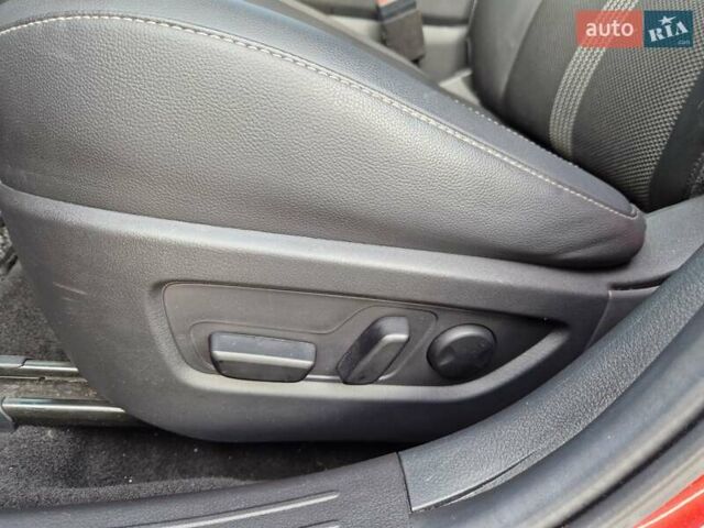 Красный Мазда CX-50, объемом двигателя 2.5 л и пробегом 32 тыс. км за 24999 $, фото 12 на Automoto.ua