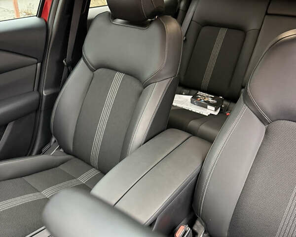 Красный Мазда CX-50, объемом двигателя 2.5 л и пробегом 24 тыс. км за 25900 $, фото 23 на Automoto.ua