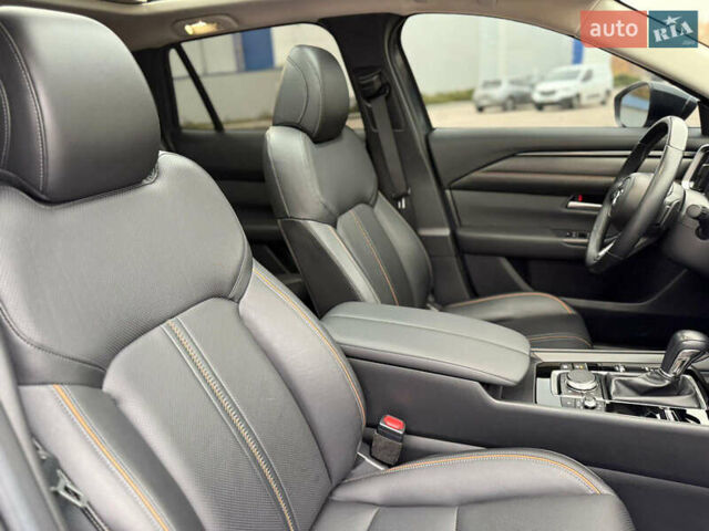 Серый Мазда CX-50, объемом двигателя 2.49 л и пробегом 22 тыс. км за 25300 $, фото 27 на Automoto.ua