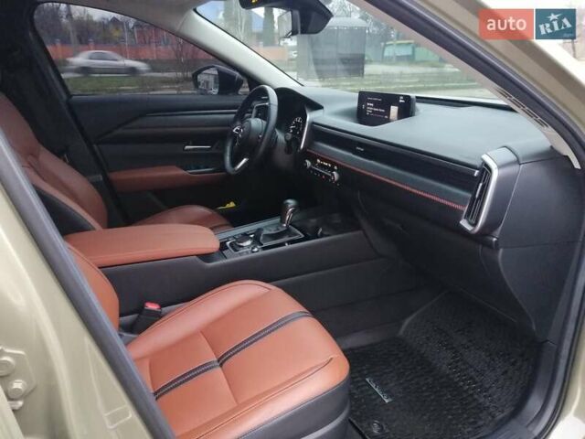 Зелений Мазда CX-50, об'ємом двигуна 2.49 л та пробігом 13 тис. км за 35000 $, фото 13 на Automoto.ua