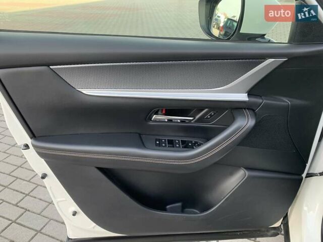 Белый Мазда CX-60, объемом двигателя 2.49 л и пробегом 26 тыс. км за 42000 $, фото 22 на Automoto.ua