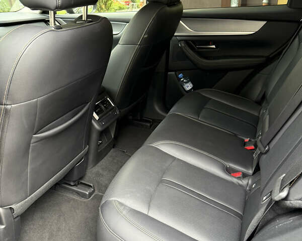 Черный Мазда CX-60, объемом двигателя 2.49 л и пробегом 32 тыс. км за 37500 $, фото 20 на Automoto.ua
