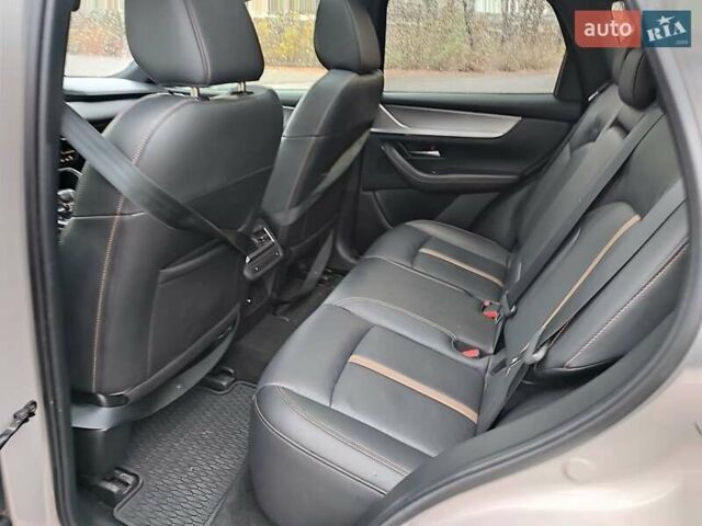 Серый Мазда CX-60, объемом двигателя 2.49 л и пробегом 45 тыс. км за 39000 $, фото 19 на Automoto.ua