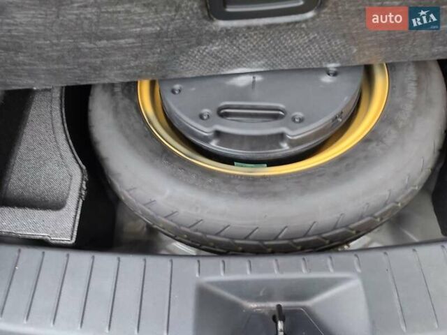 Серый Мазда CX-60, объемом двигателя 2.49 л и пробегом 45 тыс. км за 39000 $, фото 23 на Automoto.ua