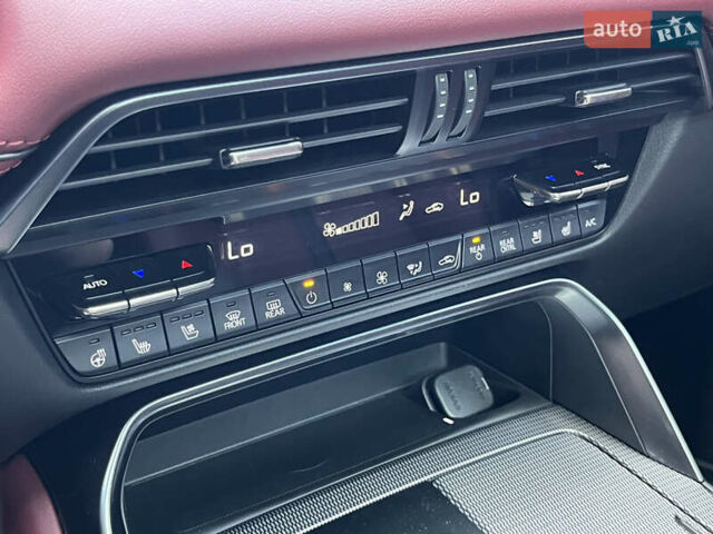 Белый Мазда CX-70, объемом двигателя 3.3 л и пробегом 7 тыс. км за 45000 $, фото 38 на Automoto.ua