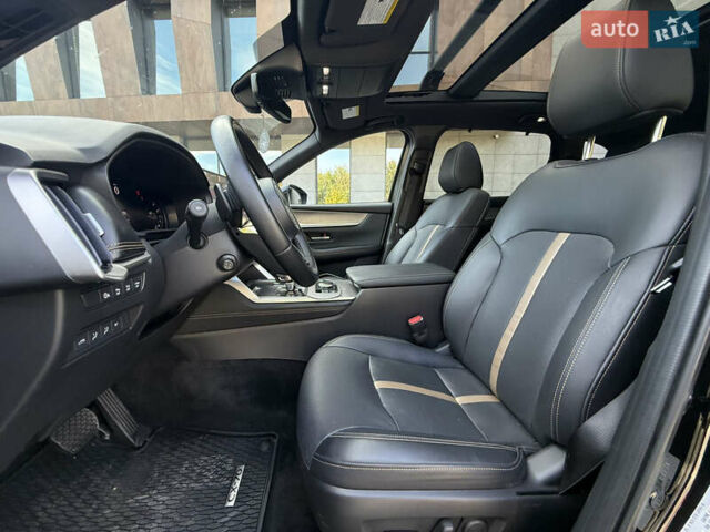 Черный Мазда CX-70, объемом двигателя 0 л и пробегом 19 тыс. км за 45500 $, фото 8 на Automoto.ua