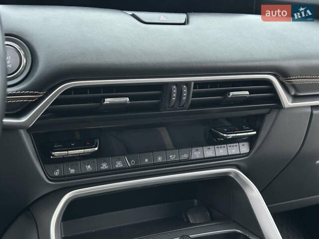 Чорний Мазда CX-70, об'ємом двигуна 3.28 л та пробігом 19 тис. км за 46500 $, фото 84 на Automoto.ua