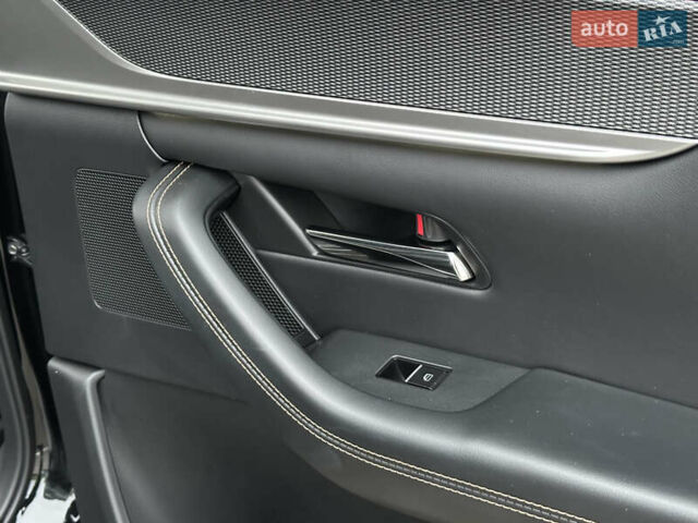 Чорний Мазда CX-70, об'ємом двигуна 3.28 л та пробігом 19 тис. км за 46500 $, фото 45 на Automoto.ua