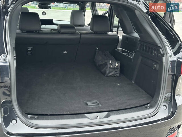 Чорний Мазда CX-70, об'ємом двигуна 3.28 л та пробігом 19 тис. км за 46500 $, фото 34 на Automoto.ua