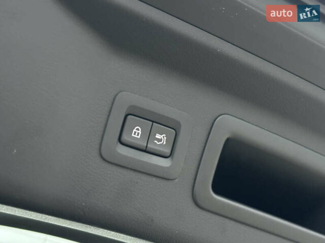 Чорний Мазда CX-70, об'ємом двигуна 3.28 л та пробігом 19 тис. км за 46500 $, фото 37 на Automoto.ua