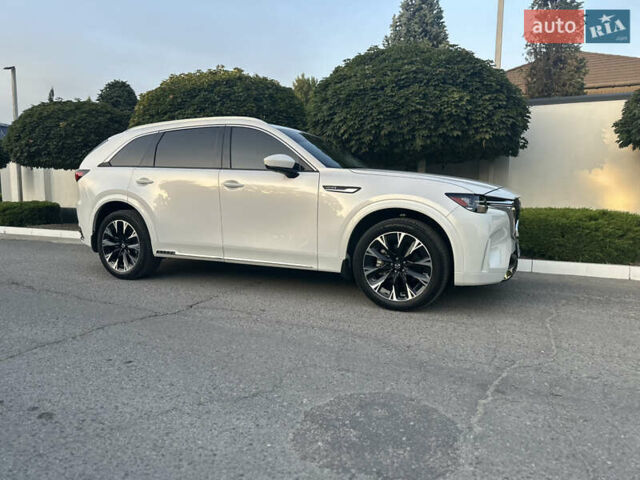 Белый Мазда CX-90, объемом двигателя 3.28 л и пробегом 13 тыс. км за 40000 $, фото 1 на Automoto.ua