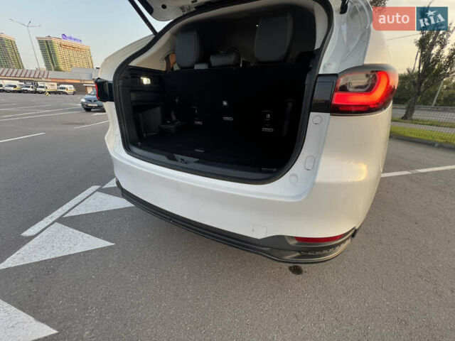 Белый Мазда CX-90, объемом двигателя 3.28 л и пробегом 7 тыс. км за 33400 $, фото 8 на Automoto.ua