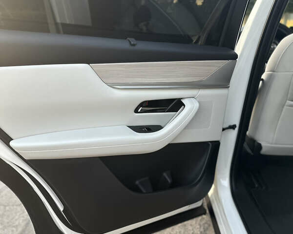 Белый Мазда CX-90, объемом двигателя 3.28 л и пробегом 13 тыс. км за 40000 $, фото 49 на Automoto.ua