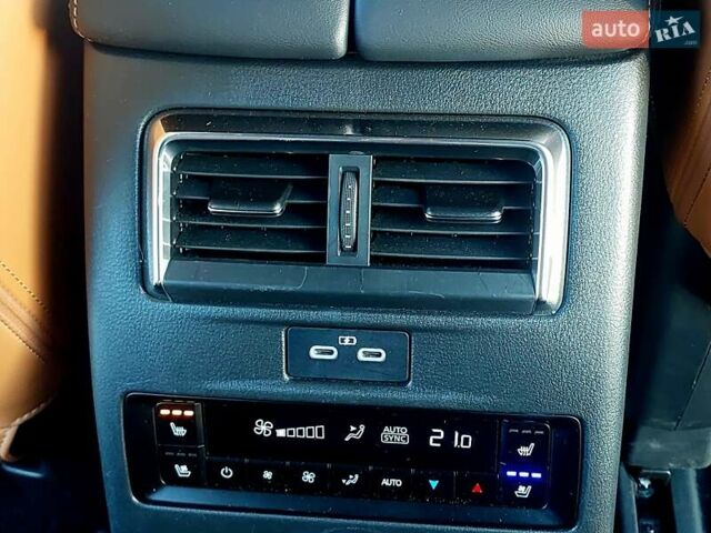 Белый Мазда CX-90, объемом двигателя 3.28 л и пробегом 16 тыс. км за 45500 $, фото 15 на Automoto.ua