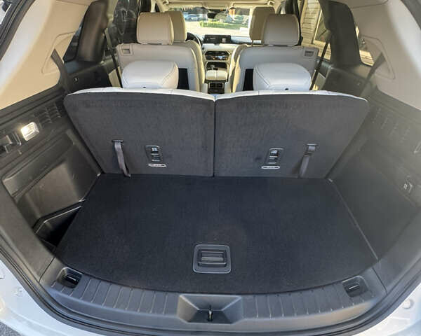 Белый Мазда CX-90, объемом двигателя 3.28 л и пробегом 13 тыс. км за 42500 $, фото 1 на Automoto.ua