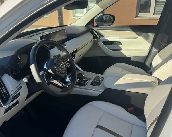 Белый Мазда CX-90, объемом двигателя 3.28 л и пробегом 13 тыс. км за 42500 $, фото 21 на Automoto.ua