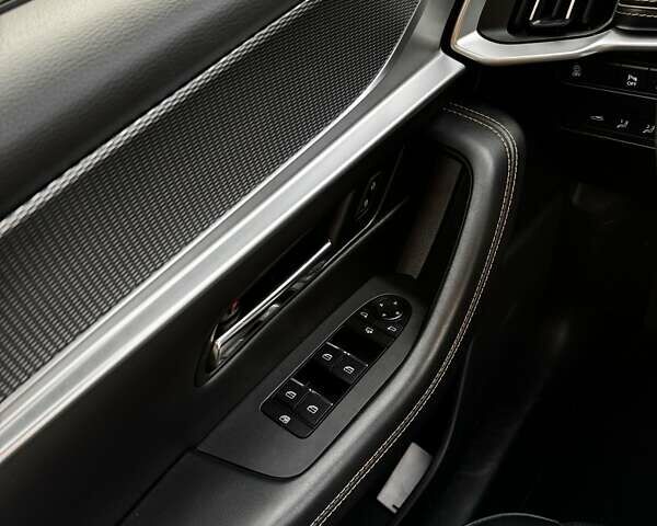 Белый Мазда CX-90, объемом двигателя 3.28 л и пробегом 39 тыс. км за 36800 $, фото 7 на Automoto.ua