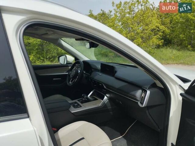 Білий Мазда CX-90, об'ємом двигуна 3.28 л та пробігом 14 тис. км за 41000 $, фото 15 на Automoto.ua
