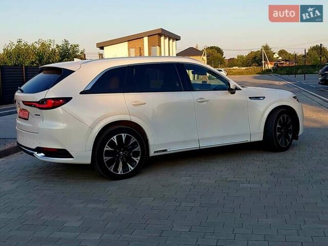 Белый Мазда CX-90, объемом двигателя 3.28 л и пробегом 16 тыс. км за 45500 $, фото 1 на Automoto.ua
