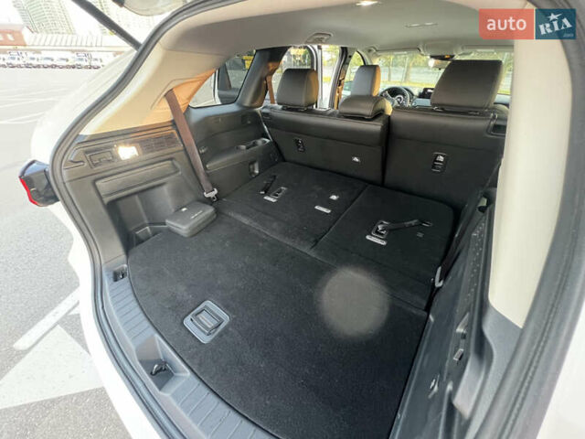 Белый Мазда CX-90, объемом двигателя 3.28 л и пробегом 7 тыс. км за 33400 $, фото 27 на Automoto.ua