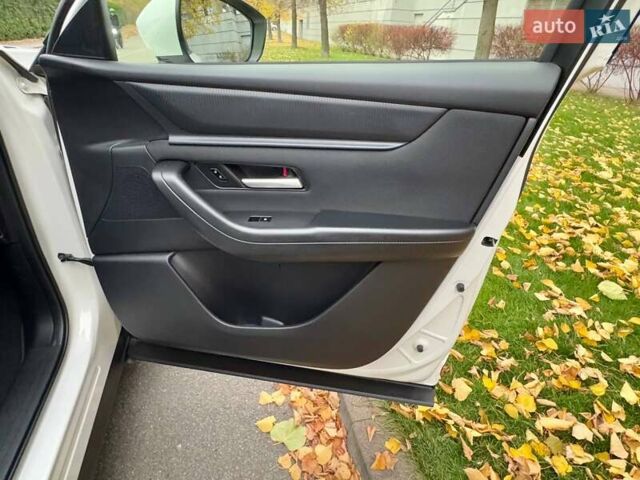 Белый Мазда CX-90, объемом двигателя 3.3 л и пробегом 33 тыс. км за 36000 $, фото 46 на Automoto.ua