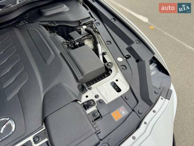 Белый Мазда CX-90, объемом двигателя 3.3 л и пробегом 33 тыс. км за 36000 $, фото 23 на Automoto.ua