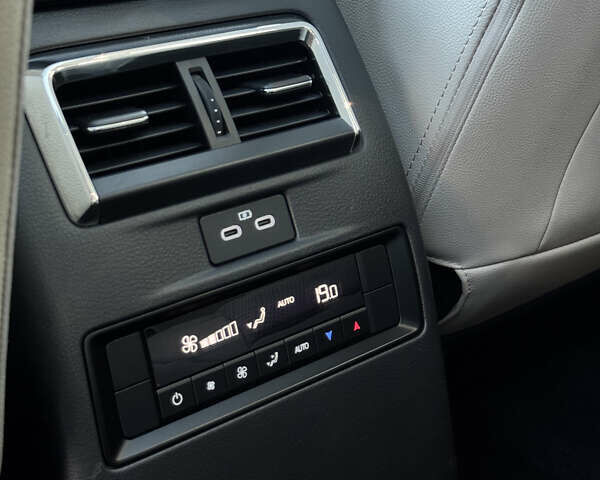 Білий Мазда CX-90, об'ємом двигуна 2.49 л та пробігом 33 тис. км за 39000 $, фото 19 на Automoto.ua