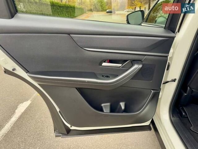 Белый Мазда CX-90, объемом двигателя 3.3 л и пробегом 33 тыс. км за 36000 $, фото 39 на Automoto.ua