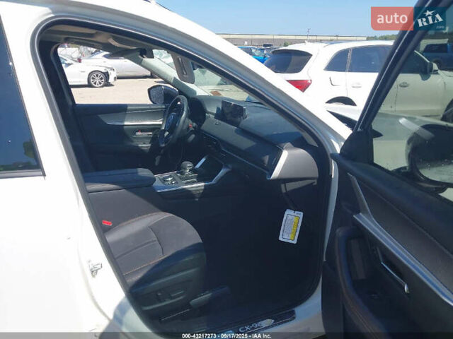 Мазда CX-90 2024 у Києві на Automoto.ua Білий Мазда CX-90, об'ємом двигуна 3.3 л та пробігом 33 тис. км за 13800 $, фото 3 на Automoto.ua