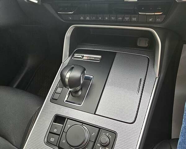 Белый Мазда CX-90, объемом двигателя 3.3 л и пробегом 10 тыс. км за 39800 $, фото 4 на Automoto.ua