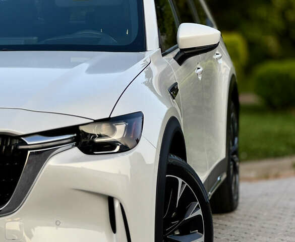 Белый Мазда CX-90, объемом двигателя 2.49 л и пробегом 17 тыс. км за 39850 $, фото 9 на Automoto.ua