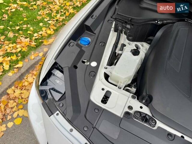 Белый Мазда CX-90, объемом двигателя 3.3 л и пробегом 33 тыс. км за 36000 $, фото 22 на Automoto.ua