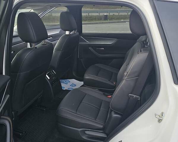 Белый Мазда CX-90, объемом двигателя 3.3 л и пробегом 10 тыс. км за 39800 $, фото 18 на Automoto.ua