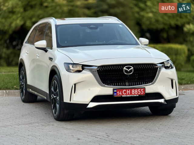 Белый Мазда CX-90, объемом двигателя 2.49 л и пробегом 17 тыс. км за 39850 $, фото 4 на Automoto.ua