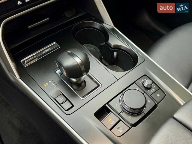 Белый Мазда CX-90, объемом двигателя 3.3 л и пробегом 33 тыс. км за 36000 $, фото 35 на Automoto.ua