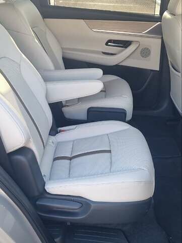 Мазда CX-90 2024 в Киеве на Automoto.ua Бежевый Мазда CX-90, объемом двигателя 2.49 л и пробегом 5 тыс. км за 47000 $, фото 14 на Automoto.ua