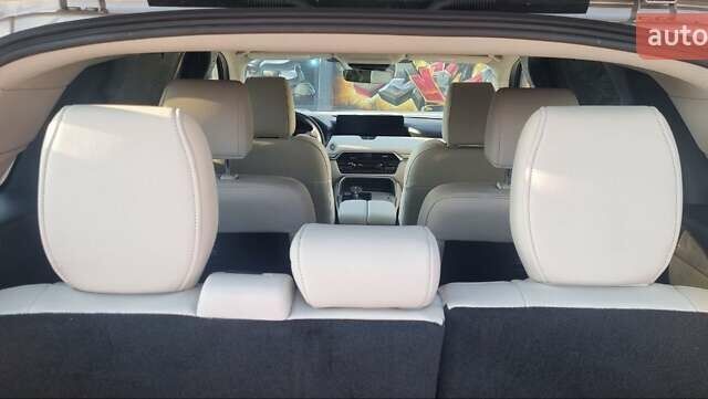 Мазда CX-90 2024 в Киеве на Automoto.ua Бежевый Мазда CX-90, объемом двигателя 2.49 л и пробегом 5 тыс. км за 47000 $, фото 4 на Automoto.ua