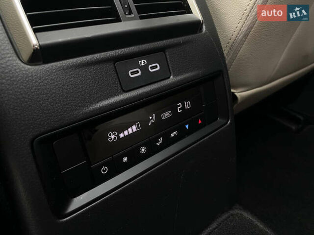 Красный Мазда CX-90, объемом двигателя 3.28 л и пробегом 51 тыс. км за 39500 $, фото 14 на Automoto.ua