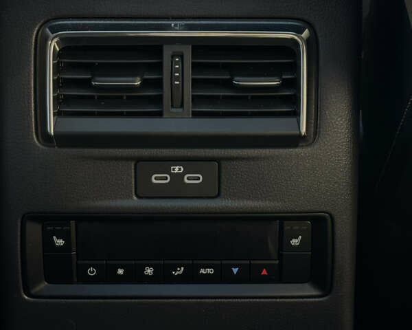 Красный Мазда CX-90, объемом двигателя 3.3 л и пробегом 26 тыс. км за 48000 $, фото 48 на Automoto.ua