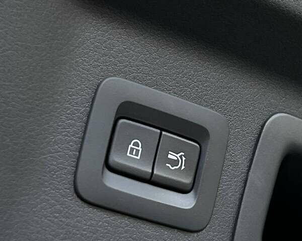Мазда CX-90 2023 у Миколаєві на Automoto.ua Сірий Мазда CX-90, об'ємом двигуна 3.28 л та пробігом 21 тис. км за 39999 $, фото 32 на Automoto.ua