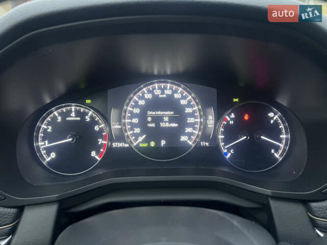 Серый Мазда CX-90, объемом двигателя 3.28 л и пробегом 57 тыс. км за 36900 $, фото 2 на Automoto.ua