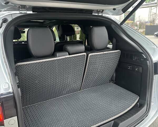 Серый Мазда CX-90, объемом двигателя 3.28 л и пробегом 19 тыс. км за 42999 $, фото 17 на Automoto.ua
