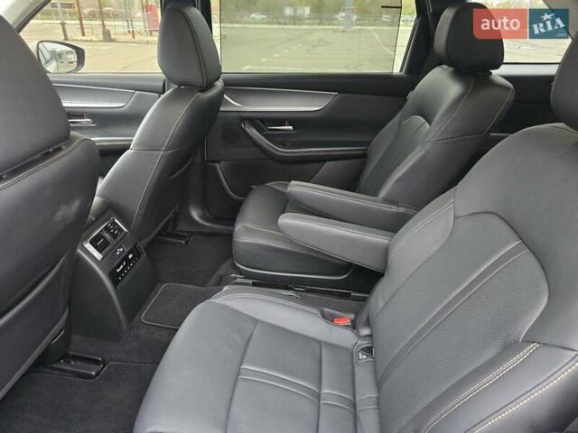 Сірий Мазда CX-90, об'ємом двигуна 3.28 л та пробігом 17 тис. км за 42000 $, фото 15 на Automoto.ua